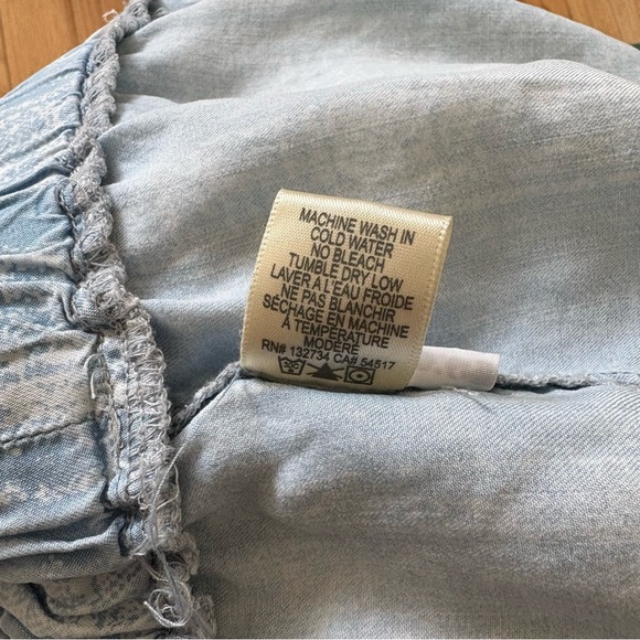 Anthropologie Cloth & Stone Blue Chambray Tencel Sleeveless Tie Waist Romper XS - Picture 9 of 10